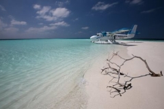 thumb-flying-taxi-maldives-plane-taxi-island-taxi